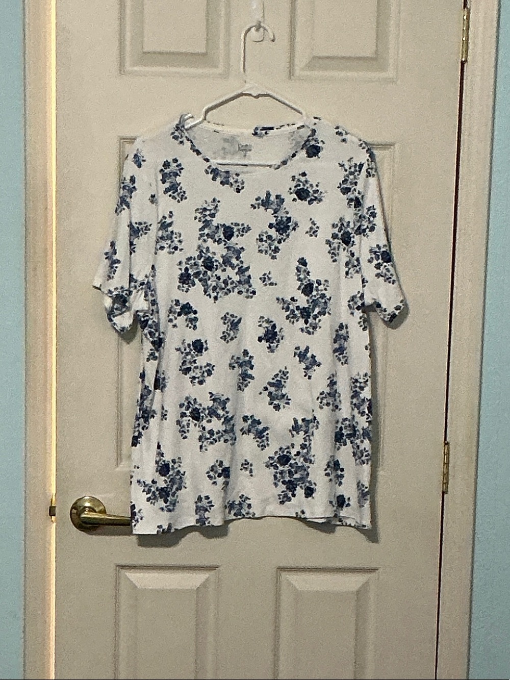 croft & barrow White Tee with Blue Floral Accent